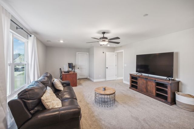 3209 Bootknife Dr, Bell Buckle, TN 37020