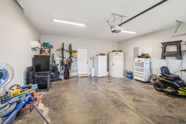 3209 Bootknife Dr, Bell Buckle, TN 37020