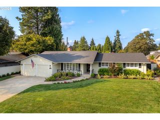 2107 BEDFORD Way, Eugene, OR 97401