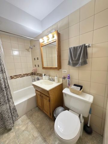 3721 Ruby Street 205S, Schiller Park, IL 60176