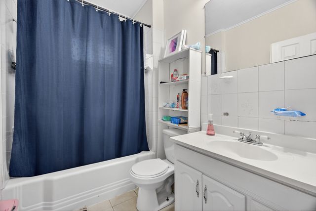 215 Overland Avenue, Bridgeport, CT 06606