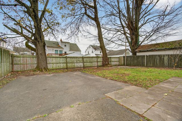 215 Overland Avenue, Bridgeport, CT 06606