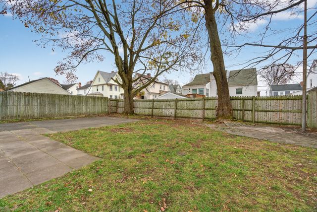 215 Overland Avenue, Bridgeport, CT 06606