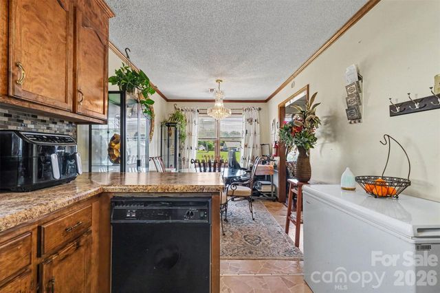 11125 Pinetta Lane, Charlotte, NC 28262