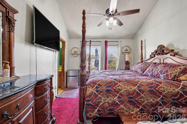 11125 Pinetta Lane, Charlotte, NC 28262