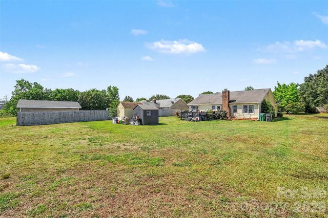 11125 Pinetta Lane, Charlotte, NC 28262