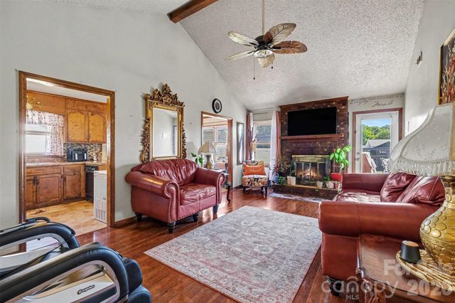 11125 Pinetta Lane, Charlotte, NC 28262