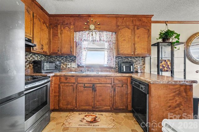 11125 Pinetta Lane, Charlotte, NC 28262