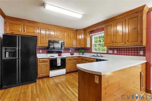 5800 Maple Brook Dr, Chesterfield, VA 23112