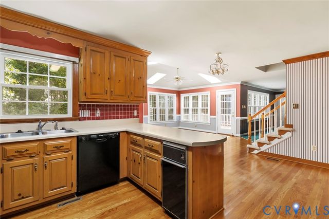 5800 Maple Brook Dr, Chesterfield, VA 23112