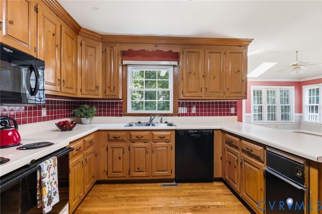 5800 Maple Brook Dr, Chesterfield, VA 23112