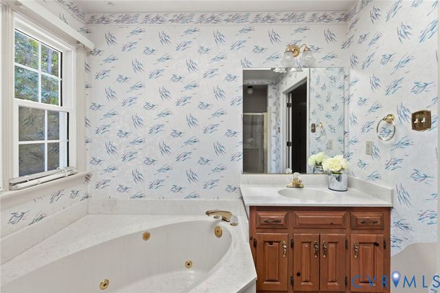 5800 Maple Brook Dr, Chesterfield, VA 23112