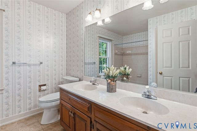 5800 Maple Brook Dr, Chesterfield, VA 23112