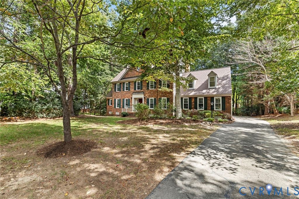 5800 Maple Brook Dr, Chesterfield, VA 23112