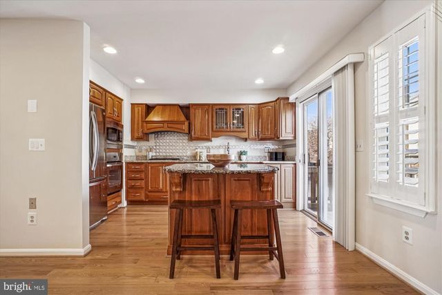 12316 FIELD LARK CT, Fairfax, VA 22033