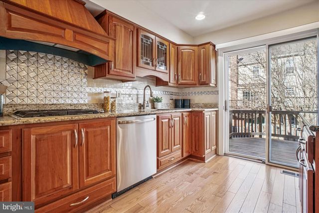 12316 FIELD LARK CT, Fairfax, VA 22033