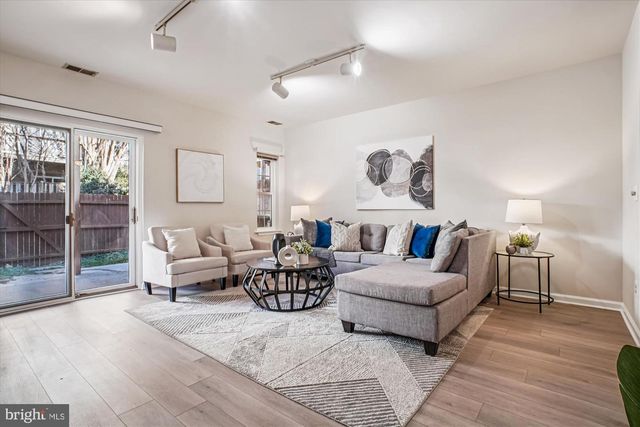 12316 FIELD LARK CT, Fairfax, VA 22033