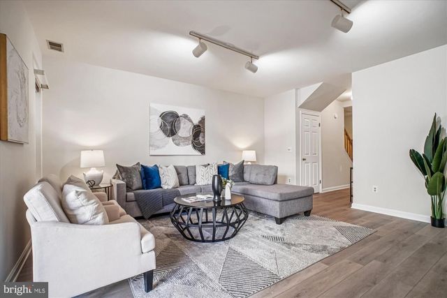 12316 FIELD LARK CT, Fairfax, VA 22033