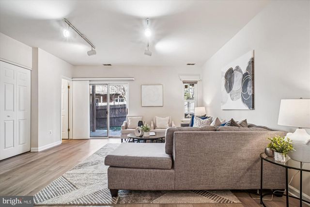 12316 FIELD LARK CT, Fairfax, VA 22033