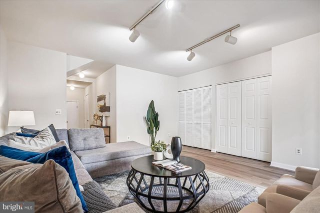 12316 FIELD LARK CT, Fairfax, VA 22033