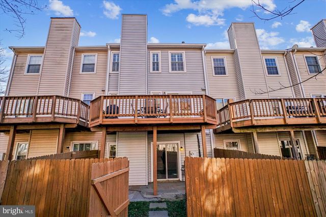 12316 FIELD LARK CT, Fairfax, VA 22033