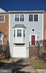 12316 FIELD LARK CT, Fairfax, VA 22033