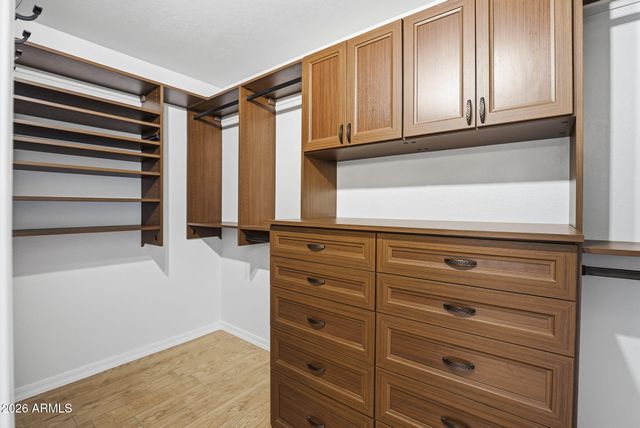 2537 E LUPINE Avenue, Phoenix, AZ 85028