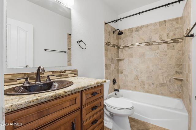 2537 E LUPINE Avenue, Phoenix, AZ 85028