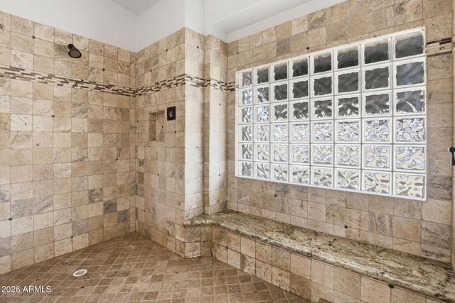 2537 E LUPINE Avenue, Phoenix, AZ 85028