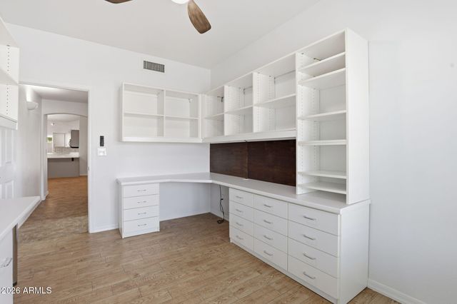 2537 E LUPINE Avenue, Phoenix, AZ 85028