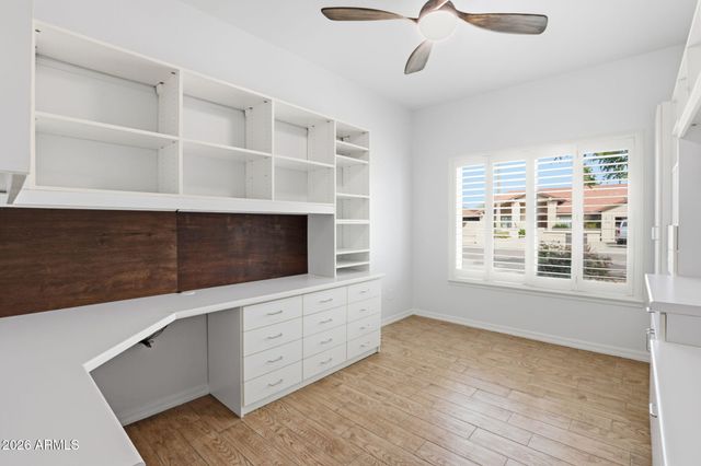 2537 E LUPINE Avenue, Phoenix, AZ 85028