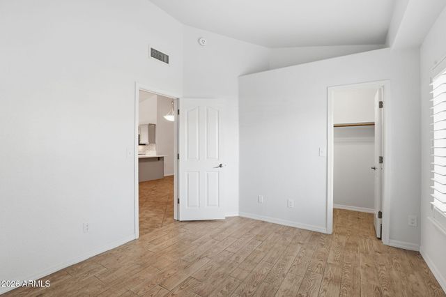 2537 E LUPINE Avenue, Phoenix, AZ 85028