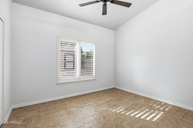 2537 E LUPINE Avenue, Phoenix, AZ 85028