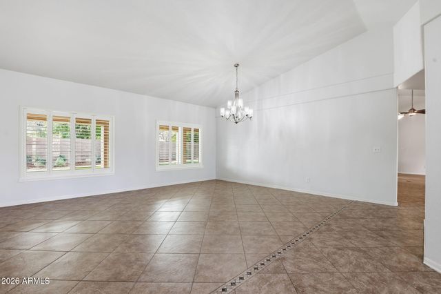 2537 E LUPINE Avenue, Phoenix, AZ 85028