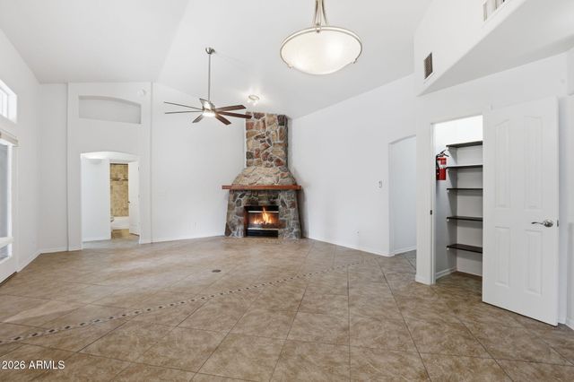 2537 E LUPINE Avenue, Phoenix, AZ 85028