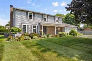 30 Olde Tavern Circle, Greece, NY 14612