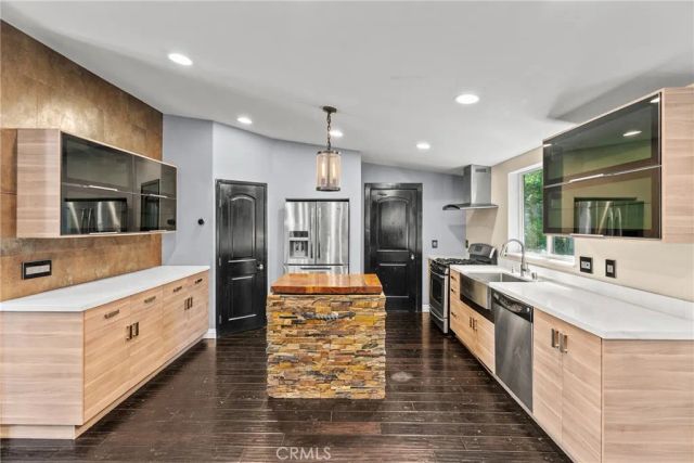 15455 Glenoaks 67, Sylmar, CA 91342