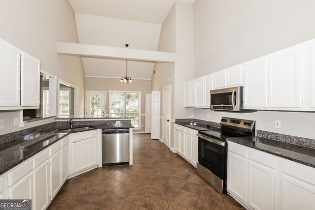 2138 Kellington Drive, Mcdonough, GA 30253