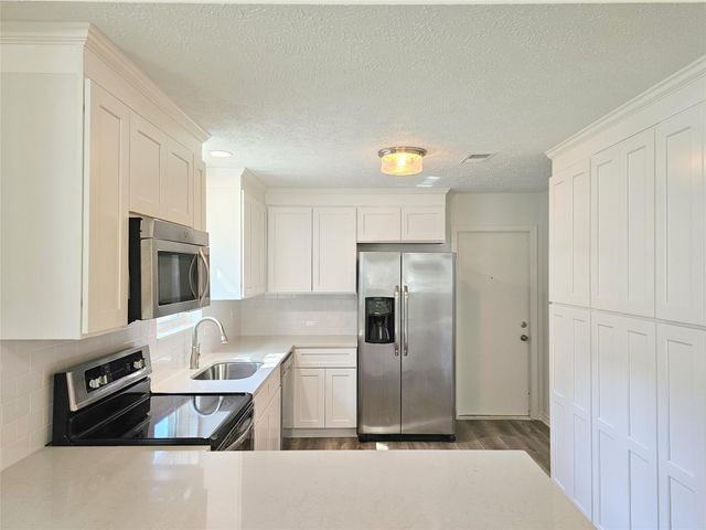 10615 Heatherford Drive, Houston, TX 77041