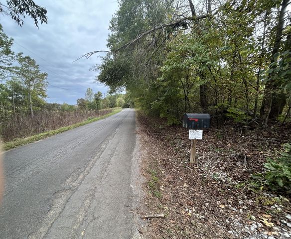 145 Pinhook Road, Calhoun, TN 37309