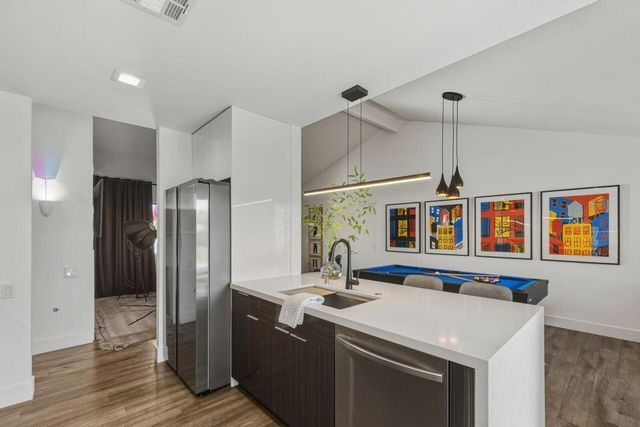 2113 Sunshine Way, Palm Springs, CA 92264