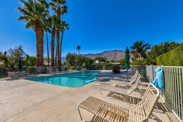 2113 Sunshine Way, Palm Springs, CA 92264