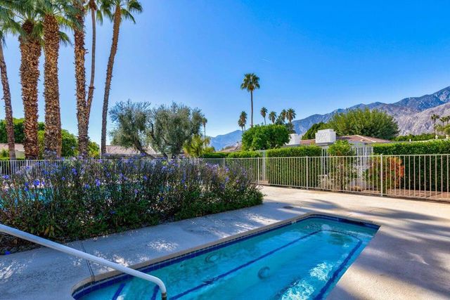 2113 Sunshine Way, Palm Springs, CA 92264