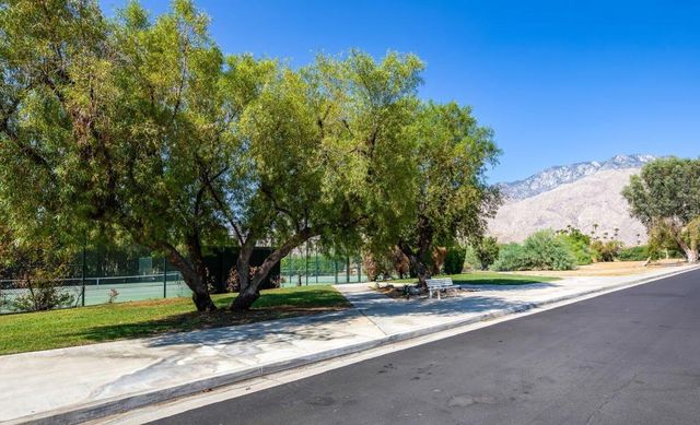 2113 Sunshine Way, Palm Springs, CA 92264