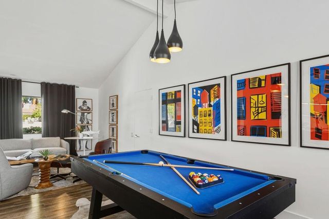 2113 Sunshine Way, Palm Springs, CA 92264