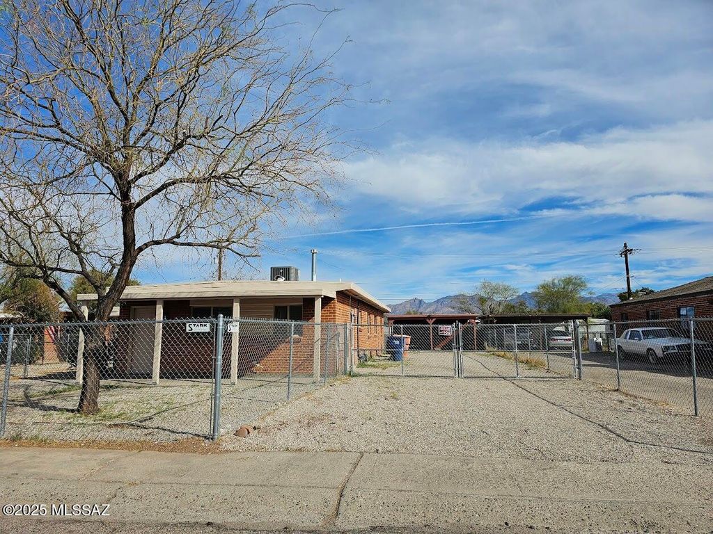 4535 E 17th Street, Tucson, AZ 85711