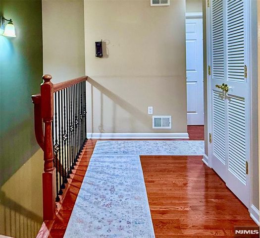 10 Terrace Avenue 11, Hasbrouck Heights, NJ 07604