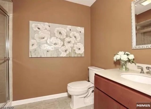 10 Terrace Avenue 11, Hasbrouck Heights, NJ 07604