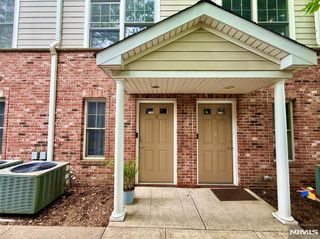 10 Terrace Avenue 11, Hasbrouck Heights, NJ 07604