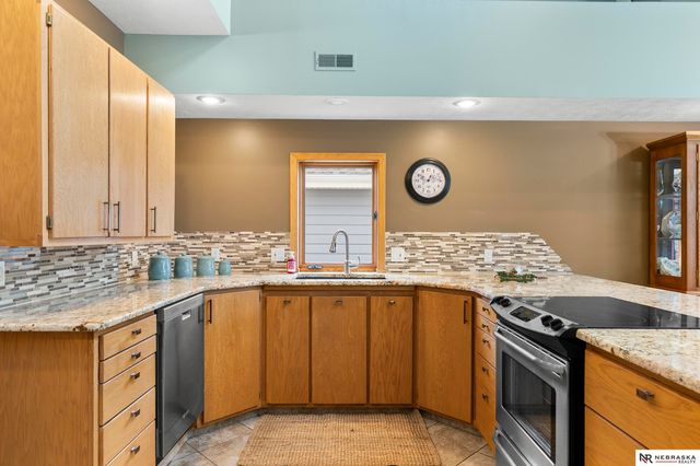 515 Pier 2, Lincoln, NE 68528